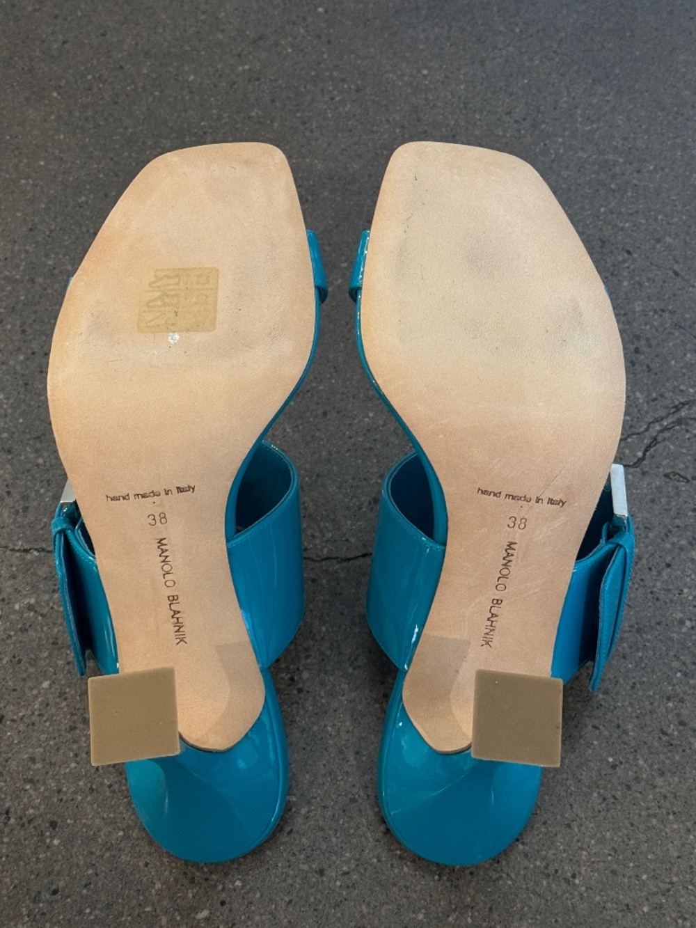 Manolo Blahnik 100mm Arre Mules - Picture 5 of 6